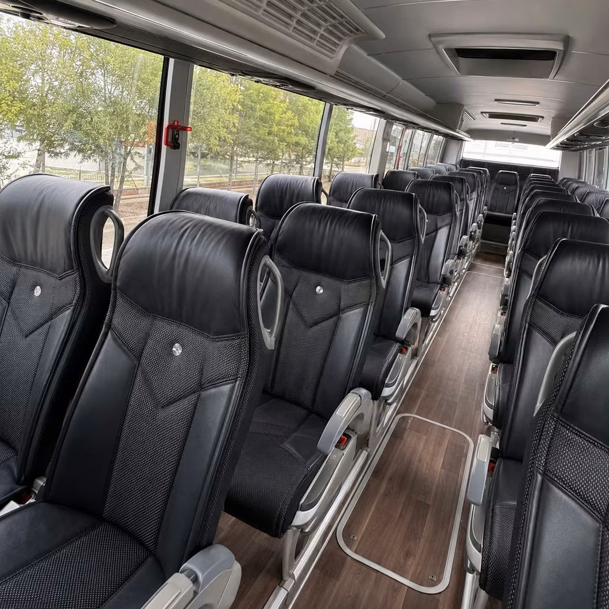 charter buses and minibuses for larger vallejo prom groups