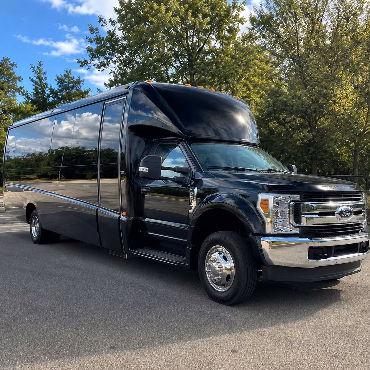 minibus rentals for vallejo field trips to the california maritime academy