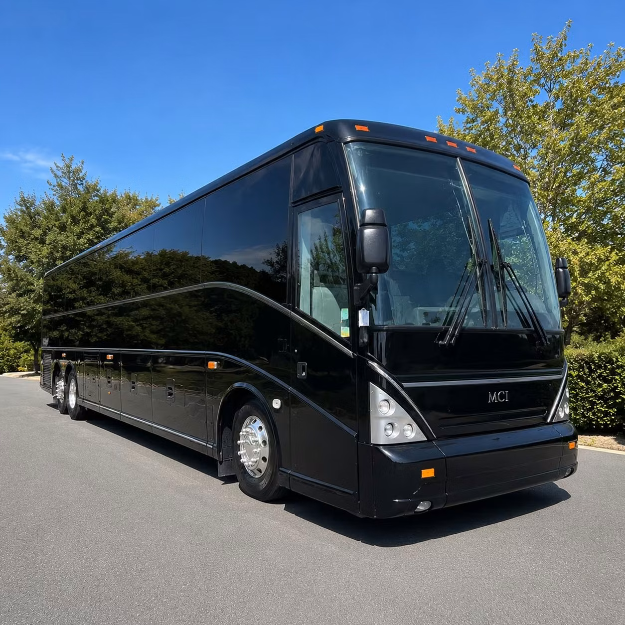 use a vallejo charter bus for airport transfers to oak sfo and smf